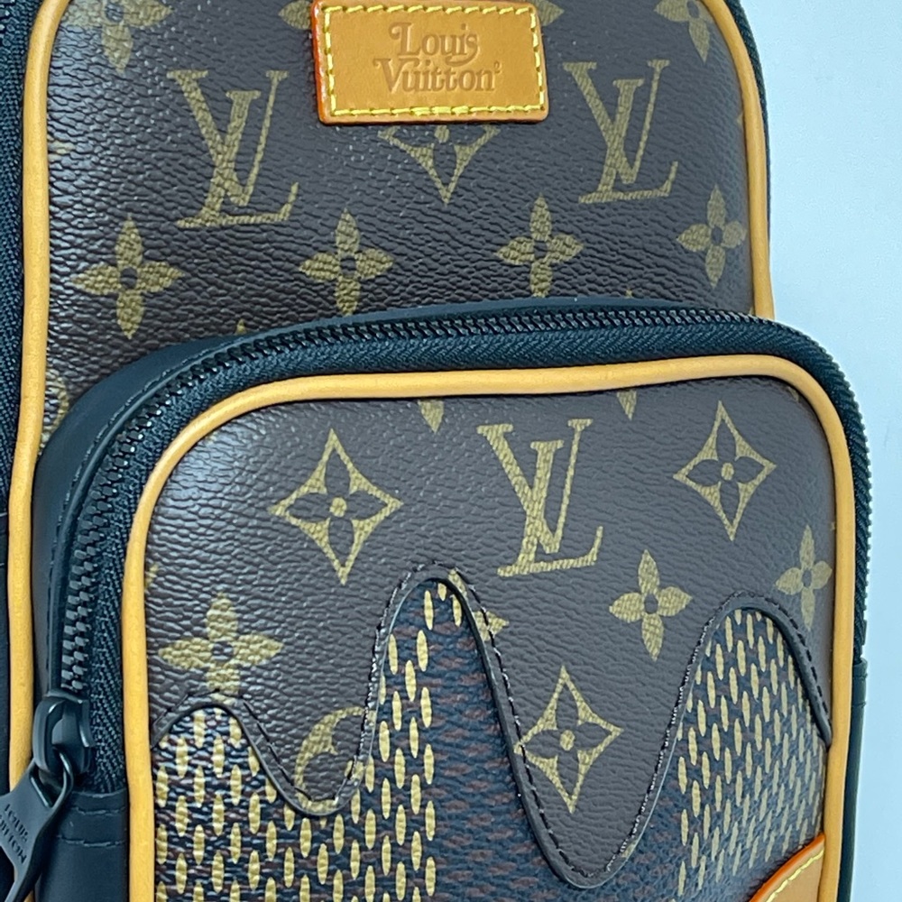 Louis Vuitton Nigo Giant Amazone Sling Bag - Picture 9 of 14